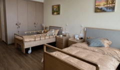 康复团队还会按期对白叟的康复结果进行